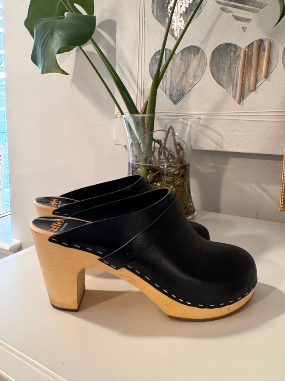 Swedish HASBEENS Black Leather Mule Clogs - wooden Heal Timeless chic ER38/US7.5 - Picture 7 of 16